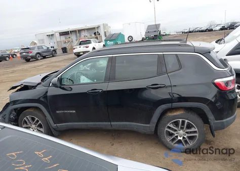 2018 Jeep Compass Latitude 4X4 from USA, damaged, VIN 3C4NJDBB9JT354760
